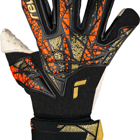 Freeflex backhand material on the Reusch Attrakt Speedbump Ortho-Tec