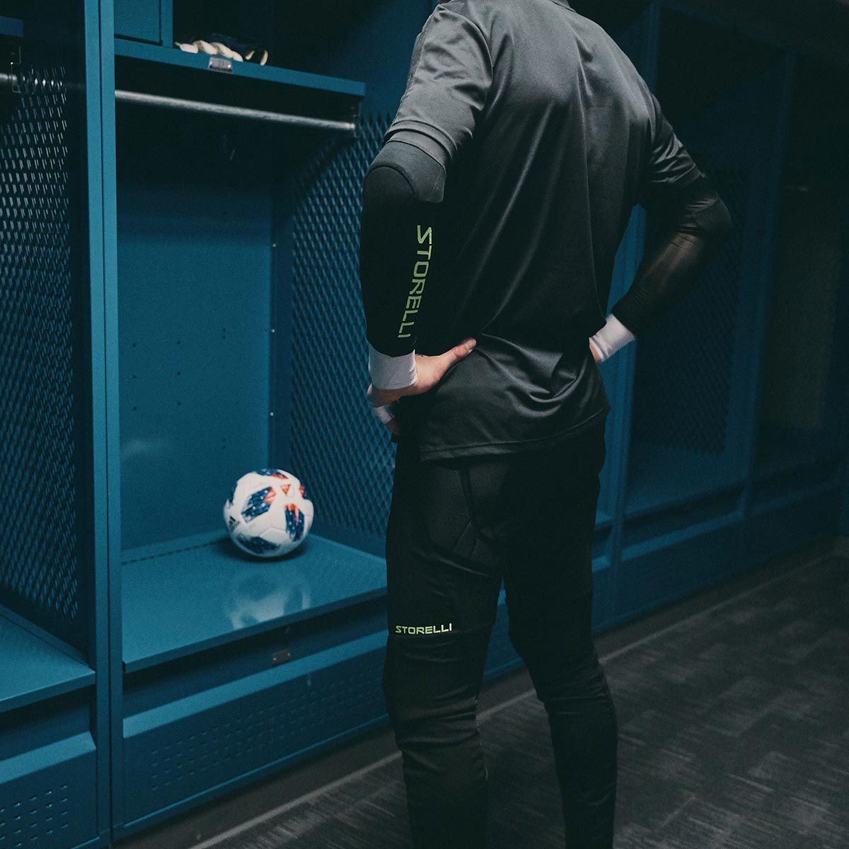 All goalkeepers should wear Storelli.