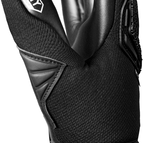 Reusch Attrakt Freegel Infinity Goalie Glove with hybrid cut.