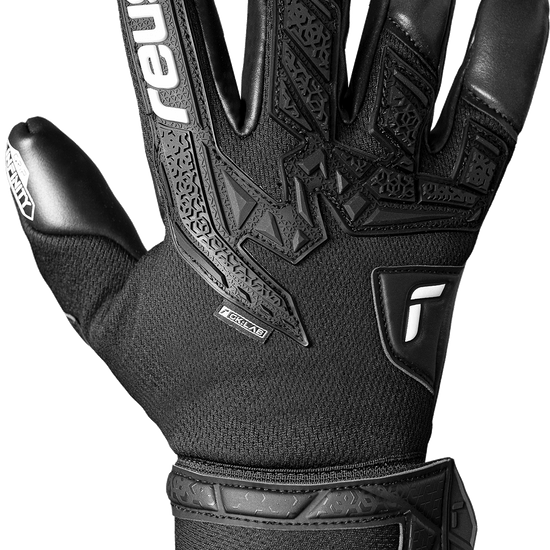 Airvent material on Reusch Attrakt Freegel Infinity