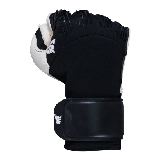 Protective punch zone on the KPR Vector Goalie Gloves