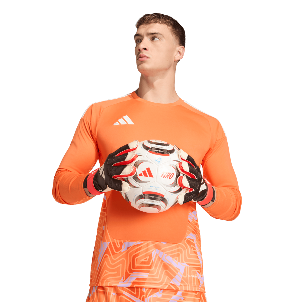 KB5248_9_APPAREL_On_Model_Deta