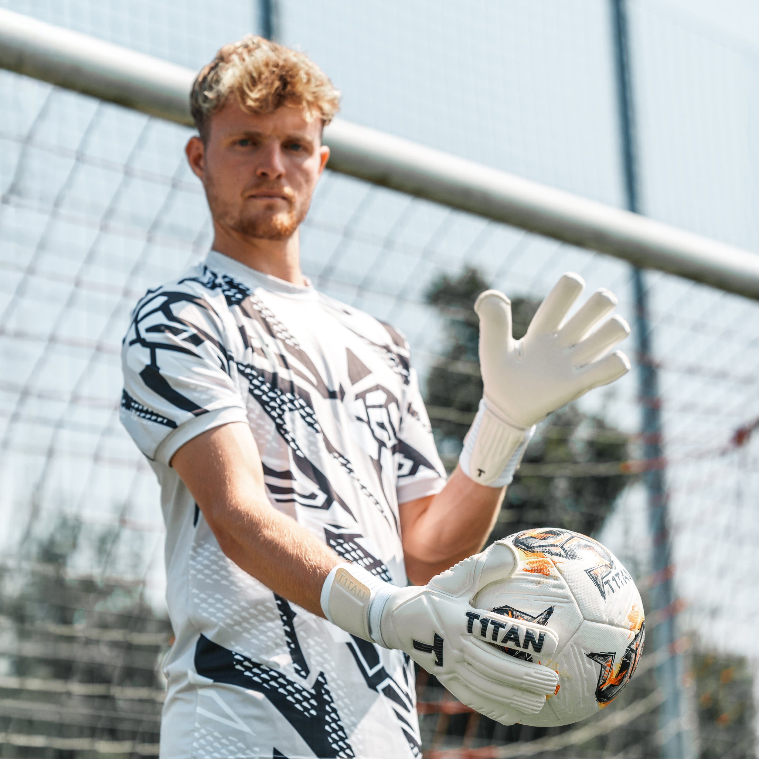 T1tan Legend 1.0 White-Out – Keeperstop