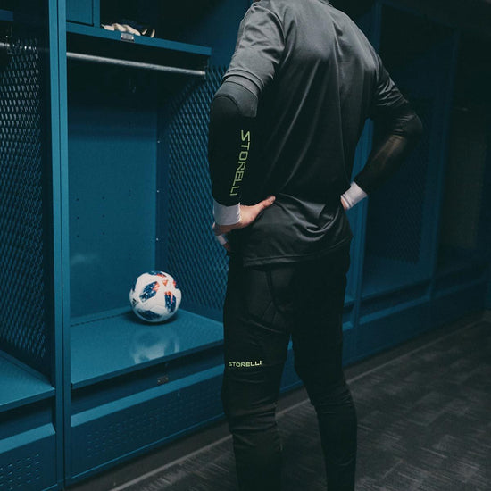 All goalkeepers should wear Storelli.