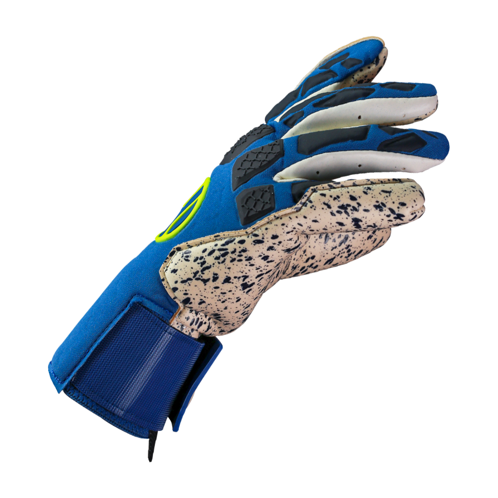 Uhlsport glove with tight fit
