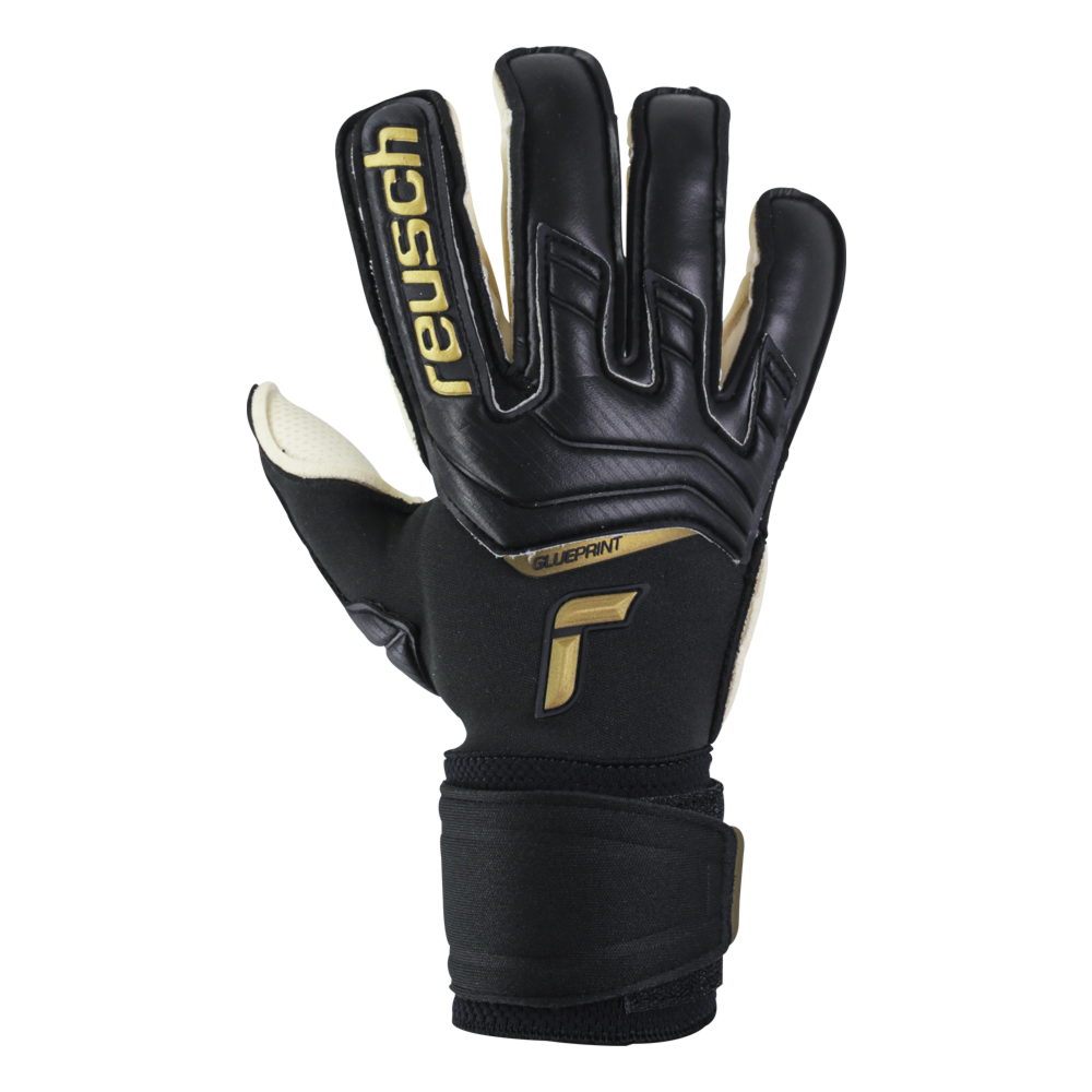 Comfy soccer goalie gloves