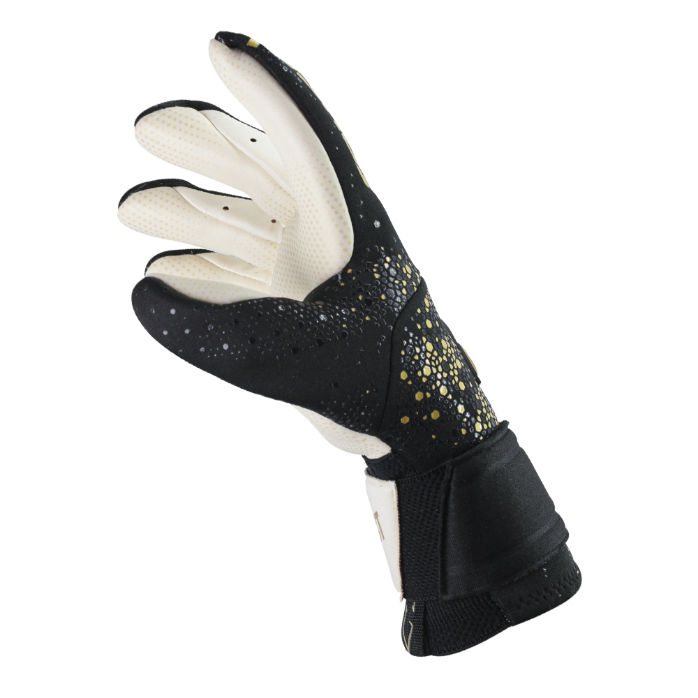 Best goalkeeper gloves for youths