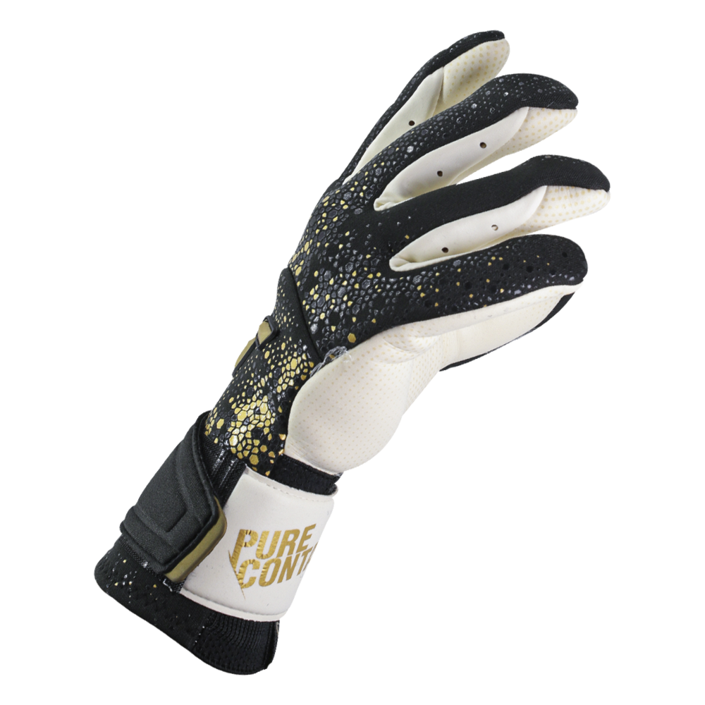 Best fitting goalkeeper gloves