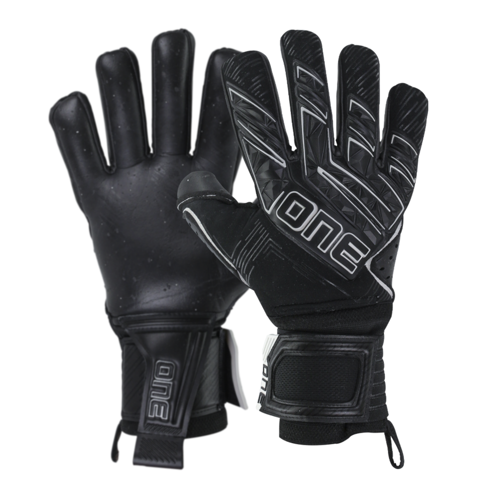 Durable goalkeeper gloves