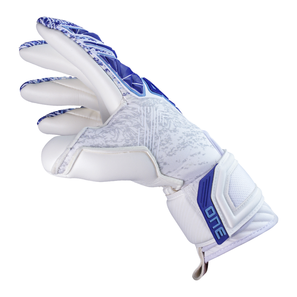Negative cut goalkeeper gloves