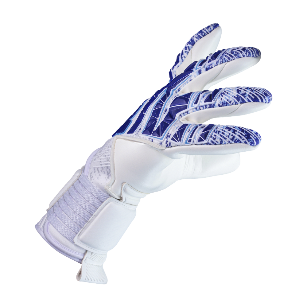 Minimalist soccer goalie gloves
