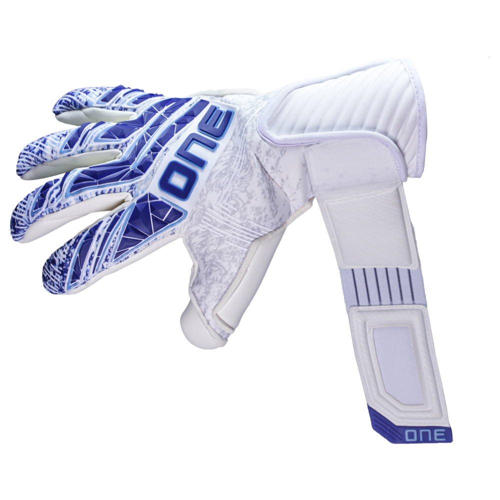 Goalkeeper gloves with long wrist strap
