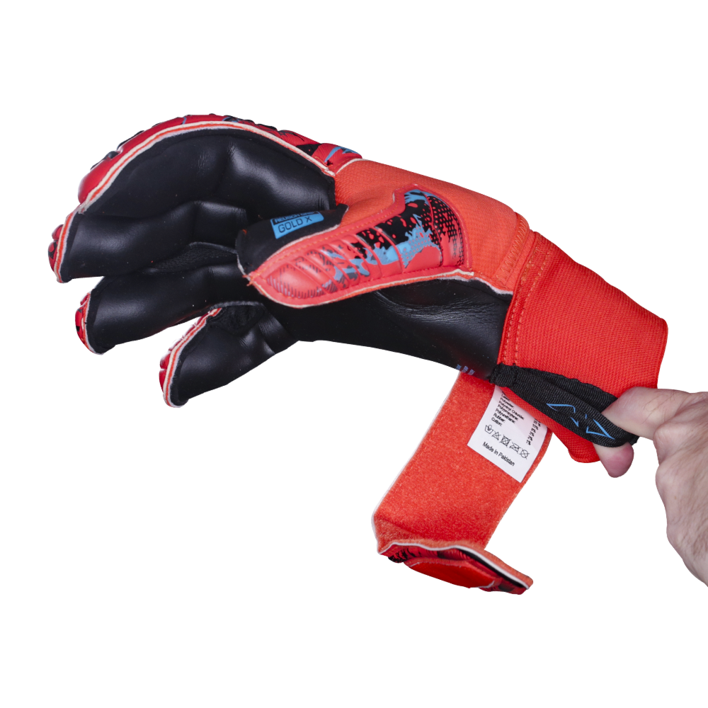 Reusch flexible finger protection gloves